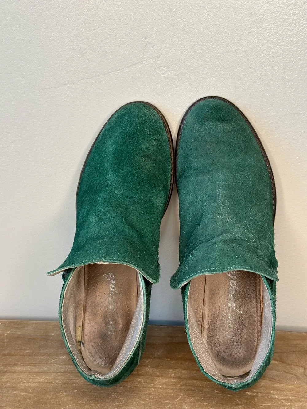 Free people emerald green suede booties Sz6